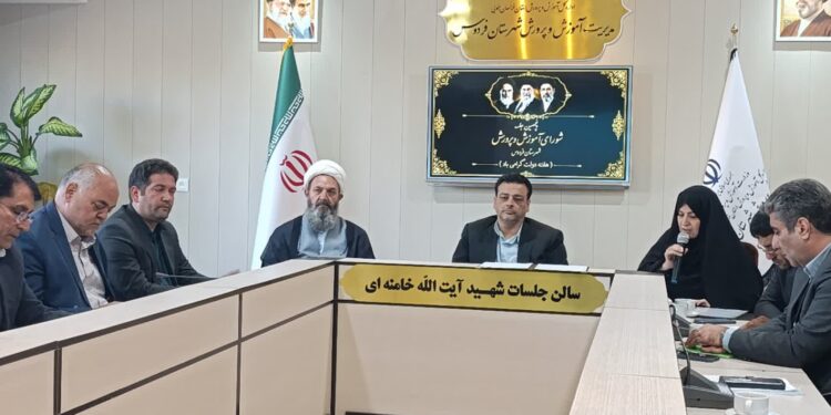 هشدار امام جمعه فردوس نسبت به خطر رانندگی بدون گواهینامه نوجوانان؛ لزوم حفظ امنیت مسیرهای آموزشی