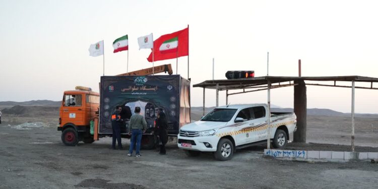 خواب نوشین جاده طویل، بازدارد همراهان را ز سبیل 