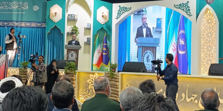 استاندار خراسان جنوبی در اجلاسیه ملی جهاد و خدمت در فردوس: فرهنگ جهادی، موتور پیشران توسعه و مقابله با تهدیدات دشمن است